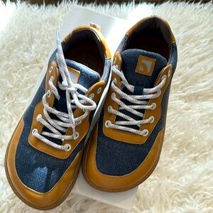 Women’s shoes